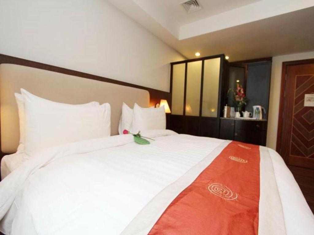 Plaza Sutera Biru Hotel Kuala Belait Dış mekan fotoğraf